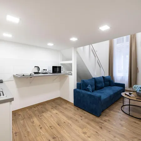 Apartamento Charming Grand In The Heart Of